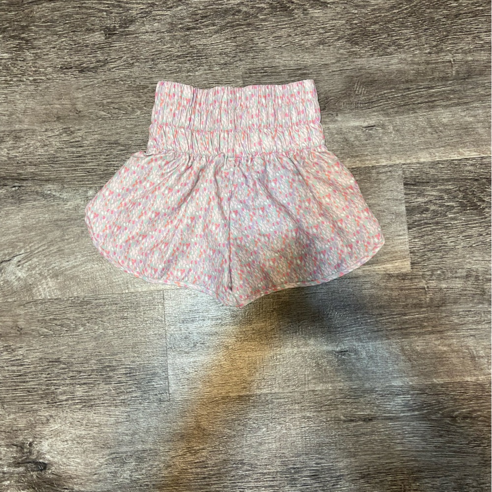 Love & pineapple shorts